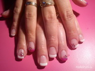 Best Nails - köves