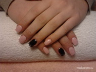 kell hozzá merész fekete