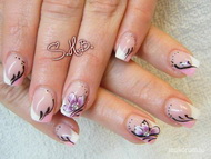 fehér és rozsaszin