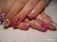 Bettinának párducmintás