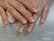 fehér francia finom díszítéssel