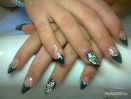 Best Nails - zöld virágos