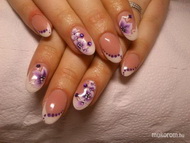 Francia lila virágokkal