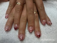 Épített műköröm