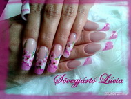 Pink kaméleon virágokkal