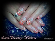 Andi átreszelve díszitve