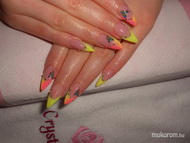 Neon zöld és narancs