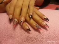 Best Nails - épített zselé akrilal