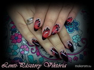 zsuzsikám black and red 