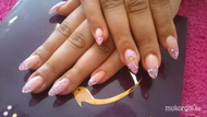 nails