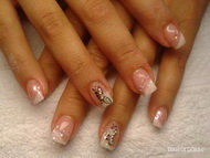 Best Nails - pillangó