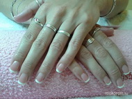 Lenövésmentes francia manikűr