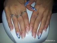 zselés akryl díszítéssel