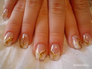 Aranyló báli köröm