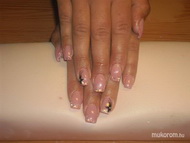 Rózsaszín kocka Andinak