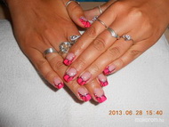 félkörökkel díszítve