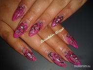 Rózsaszínben fekete