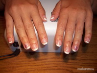 manikűr tippes körömerősítés 