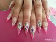 Best Nails - virágos