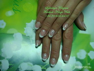 Francia pici akrillal