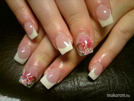 Saját köröm megerősítés