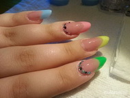 zselés műköröm gótikus mandula