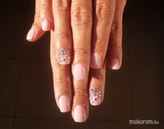 pink zselé kristályokkal