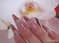 magamnak  bal kézzel