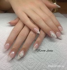 Épített francia porci virággal