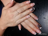 Francia kocka fekete 3D virággal