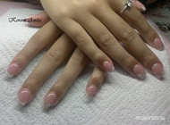 Zselés swaro kövekkel díszítve