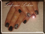 saját köröm erősítés