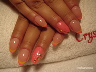 Nyári színes műköröm