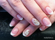 Best Nails - porci virággal