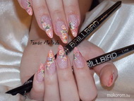 Best Nails - virágos