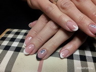 Fekete francia akril virággal