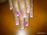 francia műköröm díszítéssel