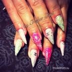 Rózsaszín ezüst chanell