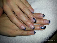 fekete kék csillámmal