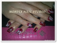 piros fehér virágokkal