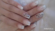 White sparkle nails