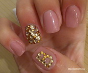 Best Nails - épített