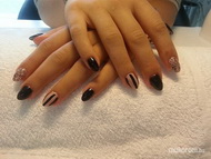 Akril rózsás díszítés