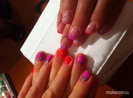 Csillának és Bettinek