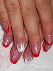 Piros fehér körmik