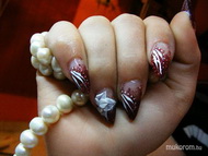 Best Nails - virágos