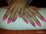 Teli rózsaszín csillámmap és strasszal