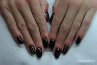 töltés szegecsekkel