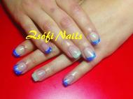 Zselé csillámporral díszítve