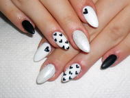 MattFeketeHófehérSzívecskés